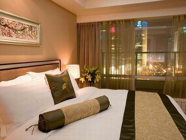 Financial Street Apartments